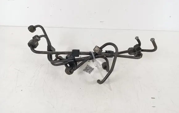 Volkswagen II LT Fuel injector supply line/pipe 