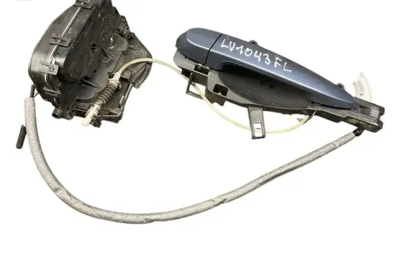 BMW X1 E84 Front door lock loop/hook striker 7059973