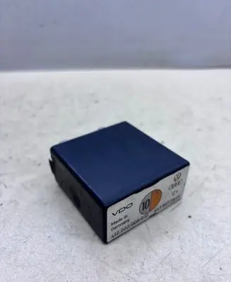 Volkswagen Golf II Other relay 443907393K