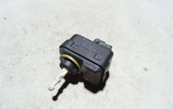Audi A4 S4 B6 8E 8H Headlight level adjustment motor 