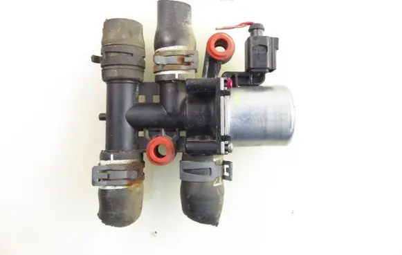 Audi A4 S4 B8 8K Coolant heater control valve 8E0820036