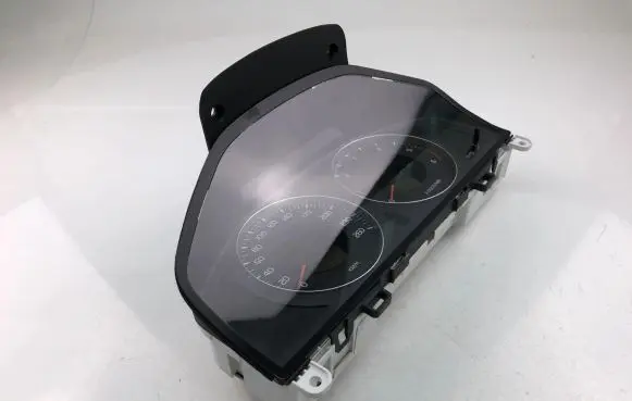 Volvo V60 Speedometer (instrument cluster) 31270899AA