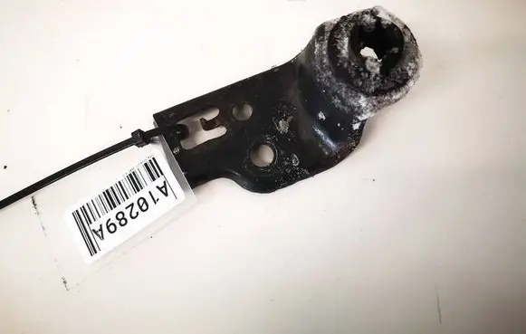 Toyota Avensis T250 Radiator mount bracket 