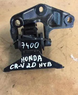 Honda CR-V Engine mount bracket