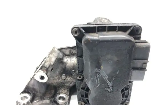 Toyota Auris 150 Engine shut-off valve 26100-0N030