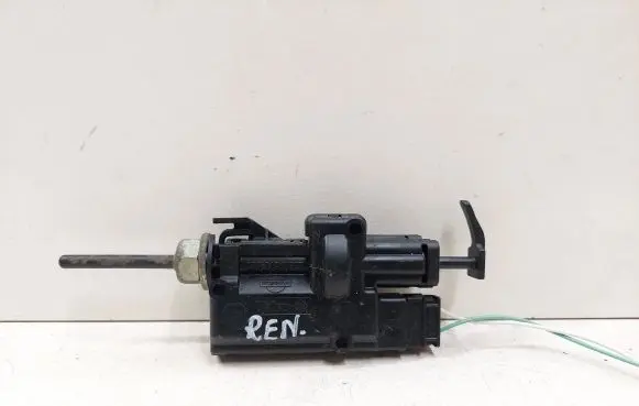 Renault Scenic II - Grand scenic II Fuel tank cap lock motor 