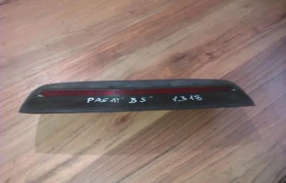 Volkswagen PASSAT B5 Third/center stoplight 3b5945121