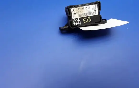 Mercedes-Benz SLK R171 ESP acceleration yaw rate sensor A0045423818 CN36D20EIC