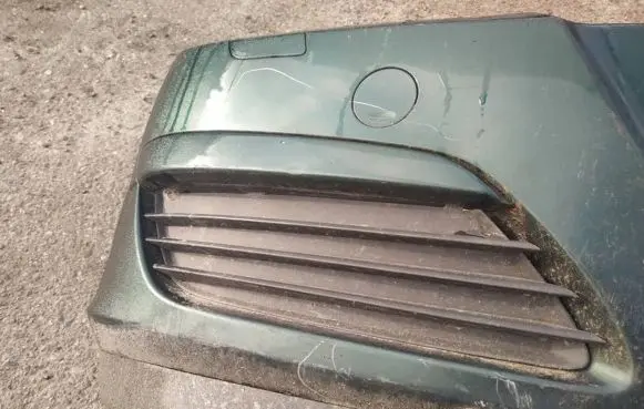 Opel Astra H Front bumper lower grill