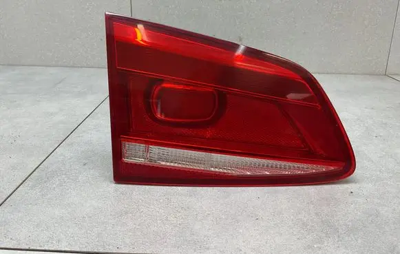 Volkswagen PASSAT B7 Tailgate rear/tail lights 3AF945093M