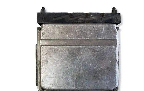 Volvo V70 Engine control unit/module 0281010319