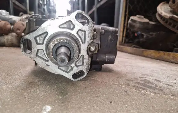 Opel Frontera A Fuel injection high pressure pump 2464463282