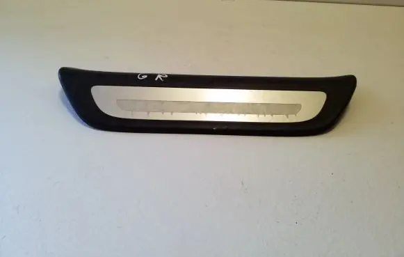 Audi Q3 8U Rear sill trim cover 8U0853376A
