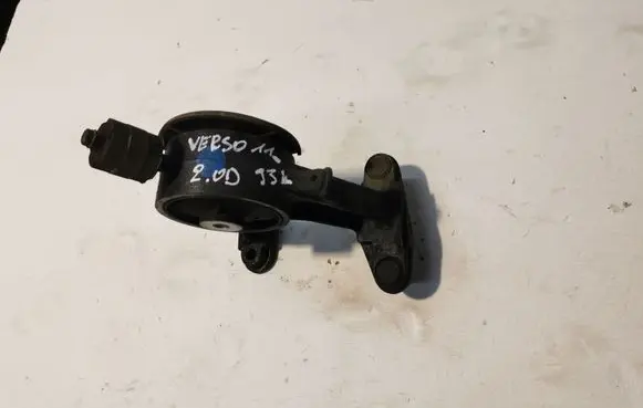 Toyota Verso Engine mount bracket
