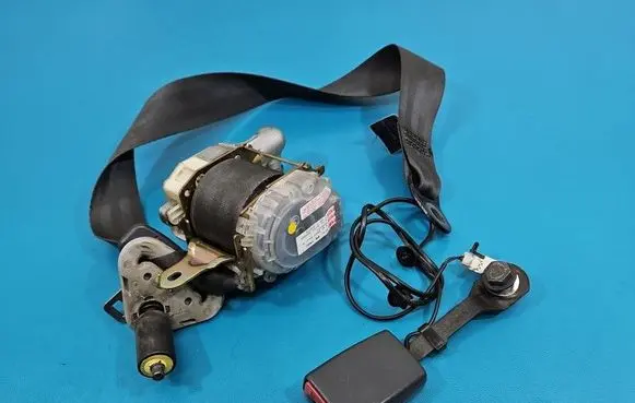 Nissan Micra Front seatbelt 33028561 IMPRK1590721