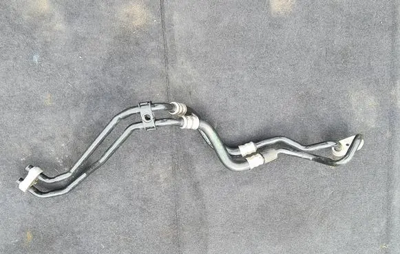 BMW 2 F22 F23 Oil cooling pipe 153233X 7639450