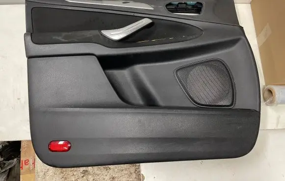 Ford S-MAX Front door card panel trim