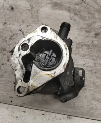 Renault Megane II Vacuum pump