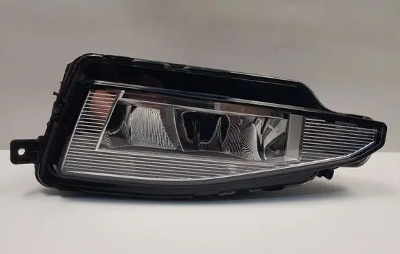 Volkswagen PASSAT B8 Front fog light 3G0941700