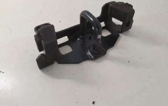 Volvo V70 Trunk lock loop 31301165