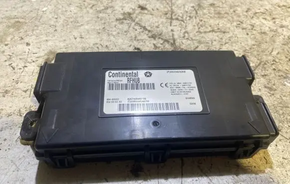 Dodge Challenger Keyless (KESSY) go control unit/module 68234232AB A2C7439460100 00RI0065A8789