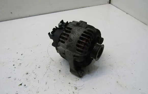 Toyota Auris E180 Generator/alternator 8574045