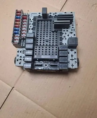 Volvo V70 Fuse box set 8645411 000000663937 8645410