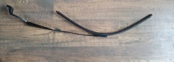 Ford Galaxy Windshield/front glass wiper blade 6M2117526EC