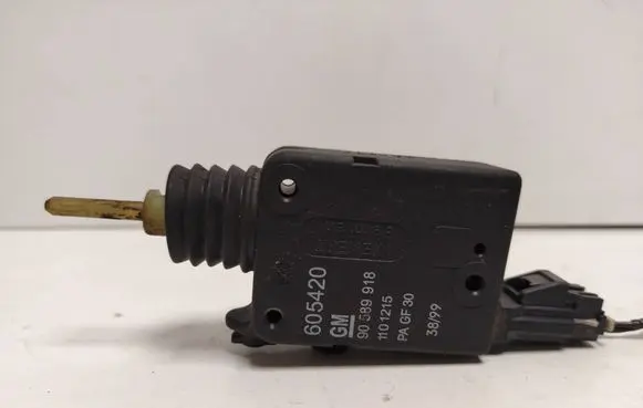 Opel Astra G Central locking motor 605420 90589918 1101215