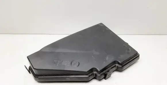 Volvo XC90 Fuse box cover 31398001 31409287