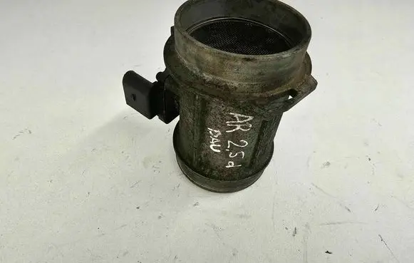 Audi A6 S6 C5 4B Mass air flow meter 059906461d