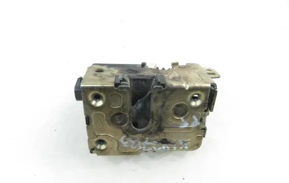 Iveco Daily 3rd gen Front door lock