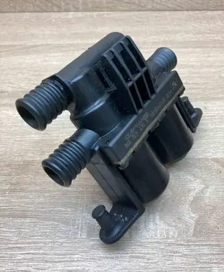 BMW 7 E65 E66 Coolant heater control valve 6927915 1147412176