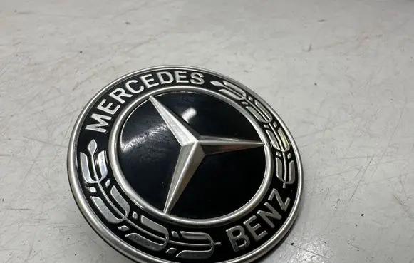 Mercedes-Benz CLA C118 X118 Manufacturer badge logo/emblem A0008176203