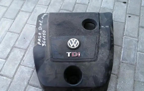 Volkswagen Golf IV Engine cover (trim)