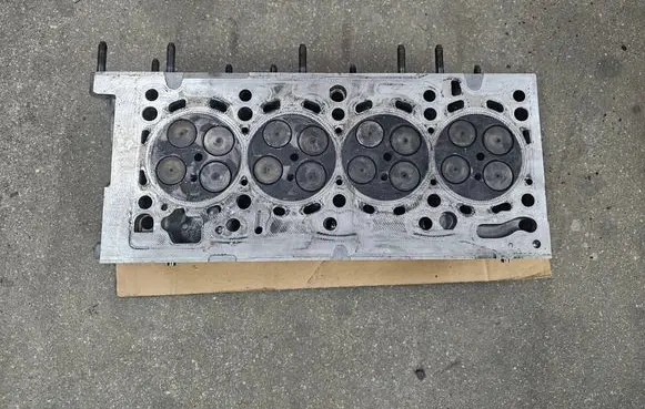 Volkswagen Tiguan Engine head 04L103064E