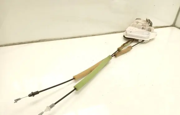 Mazda 6 Front door lock F97G02