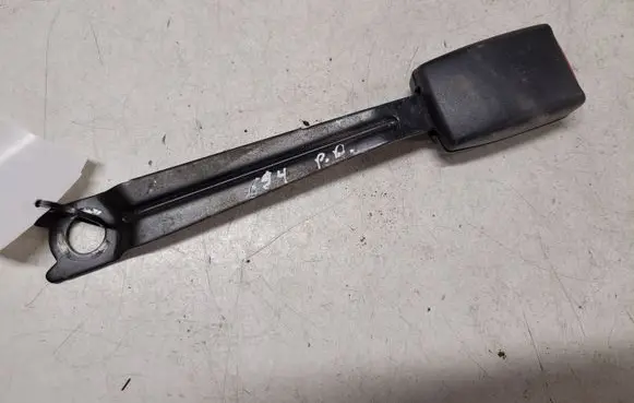 Toyota Avensis Verso Front seatbelt buckle 040807D5X
