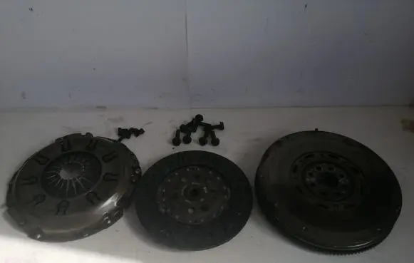 Volvo V70 Clutch set kit 074141031 074141117A