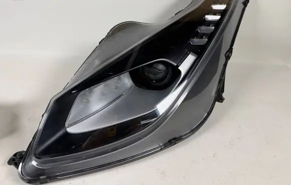 Ferrari 488 Pista Headlight/headlamp 307755