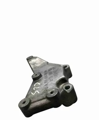 Mercedes-Benz CLS C218 X218 Engine mounting bracket A6510940039