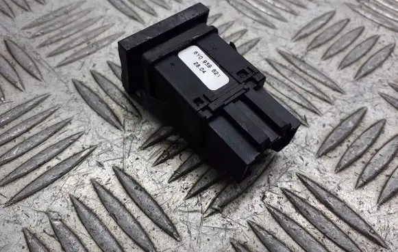 Skoda Fabia Mk1 (6Y) Windscreen/window heater switch 6Y0959621