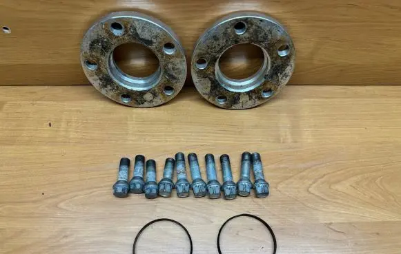 BMW 5 F10 F11 Wheel spacers 2202100008