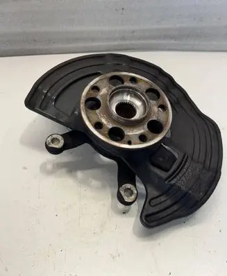 Mercedes-Benz B W246 W242 Front wheel hub A2464210520