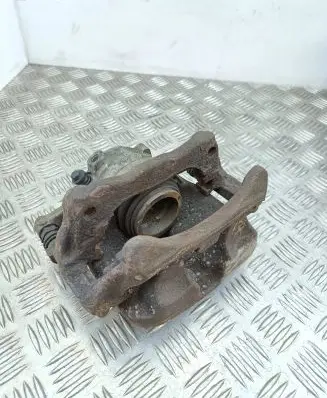 Mercedes-Benz E W213 Front brake caliper 20504