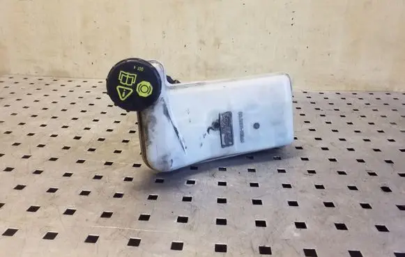 Master brake cylinder