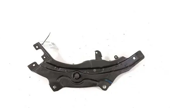 Volkswagen PASSAT B9 Headlight/headlamp mounting bracket 3J0805931A