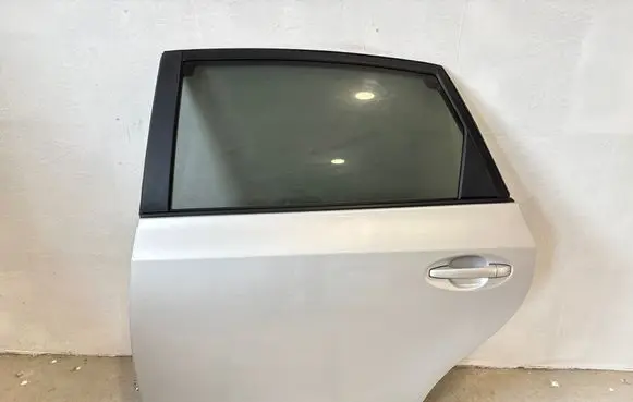 Toyota Prius+ (ZVW40) Rear door 