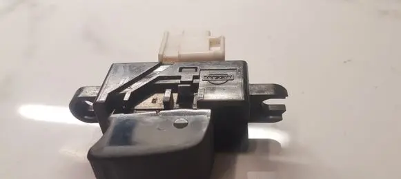 Nissan X-Trail T30 Electric window control switch