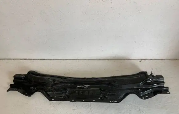 Toyota Auris E180 Wiper trim 